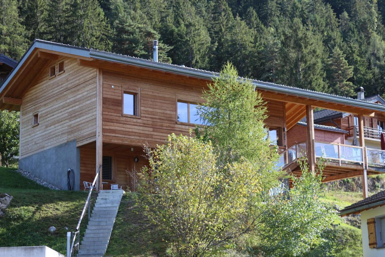 Bed and Breakfast Chalet Tzarbonire Chalais Экстерьер фото